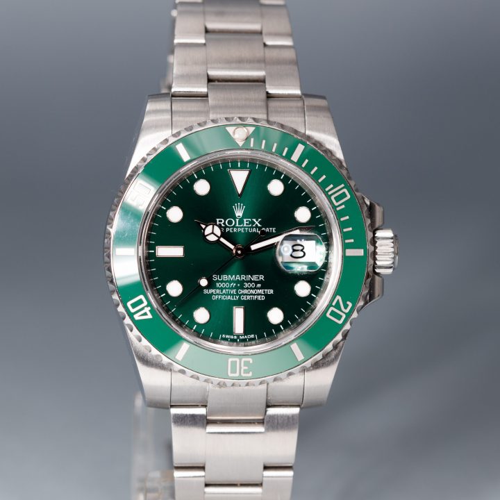 ROLEX SUBMARINER REF 116610 LV HULK VUE DE FACE