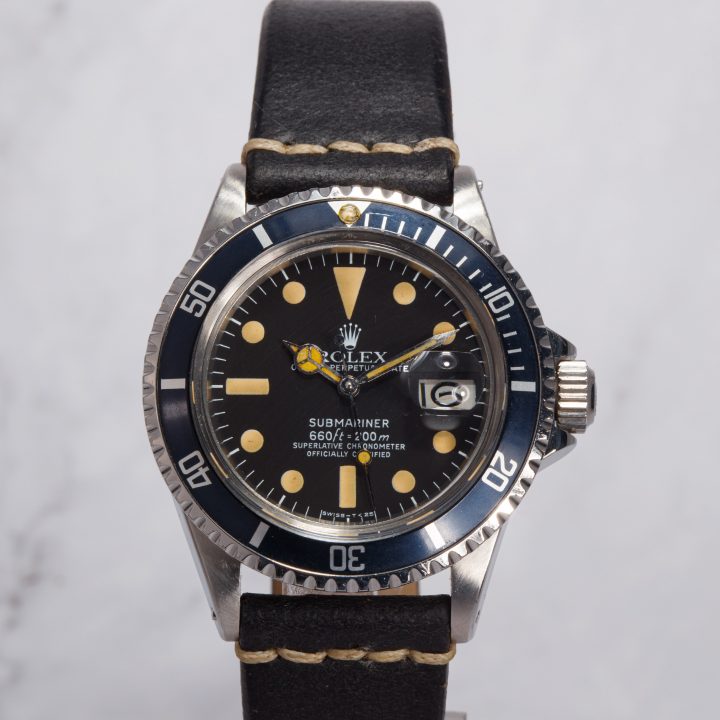 Rolex submariner date ref 1680 white mk1 pumpkin sur cuir from 1975 ( stock ph watches )