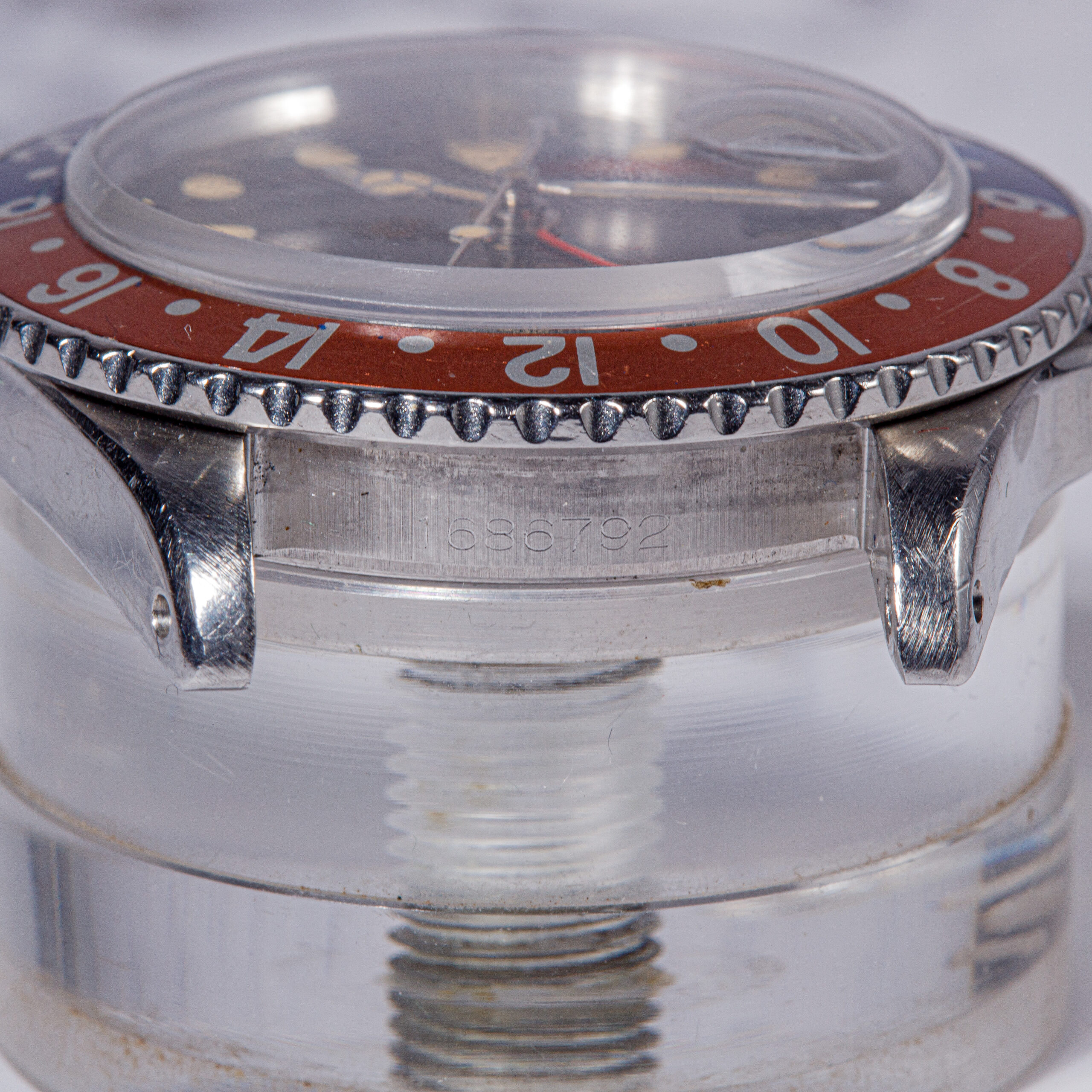 ROLEX GMT MASTER REF 1675 GILT PERFECT FULL SET WITH SPECIAL BACKCASE _0005_Calque 39
