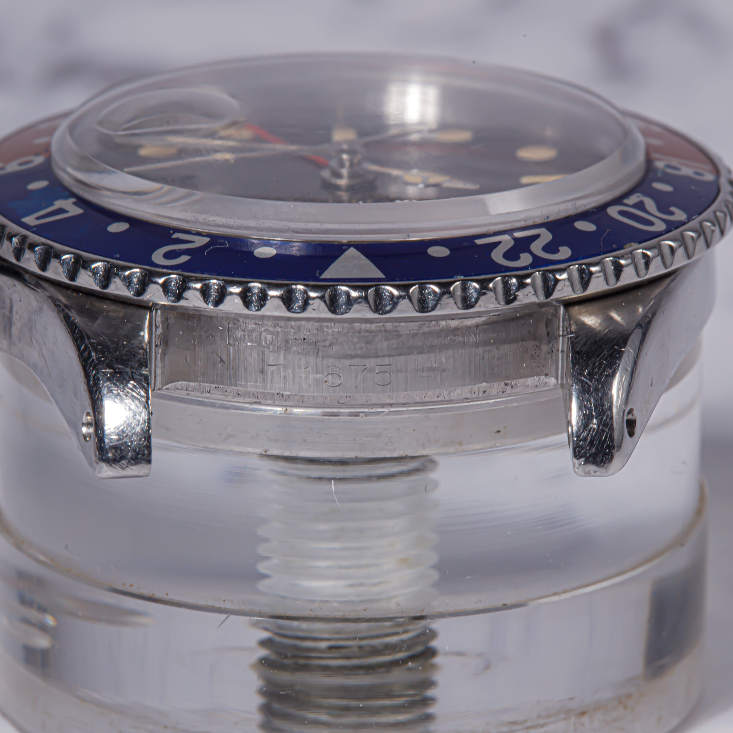 ROLEX GMT MASTER REF 1675 GILT PERFECT FULL SET WITH SPECIAL BACKCASE _0006_Calque 38