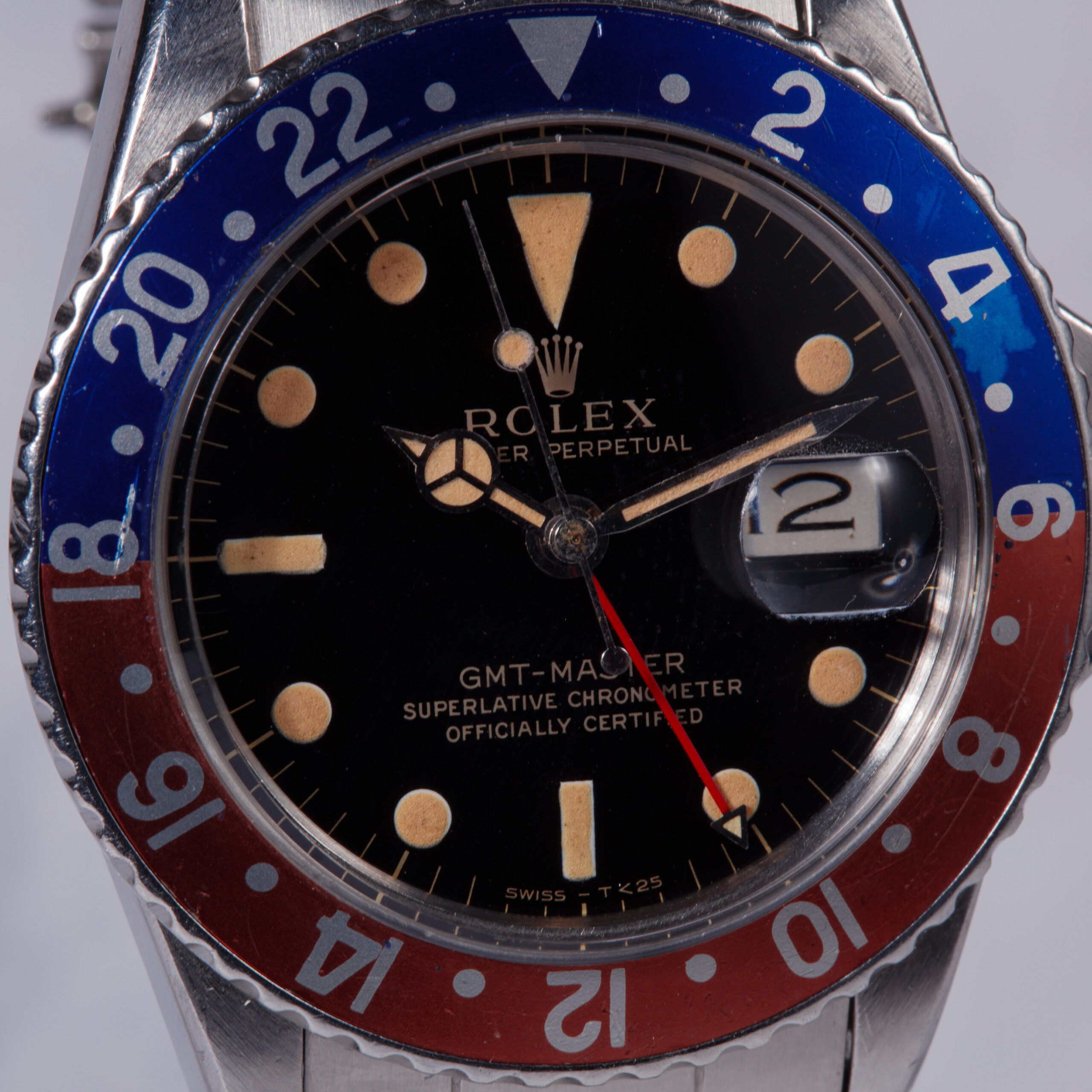 ROLEX GMT MASTER REF 1675 GILT PERFECT FULL SET WITH SPECIAL BACKCASE _0016_Calque 26