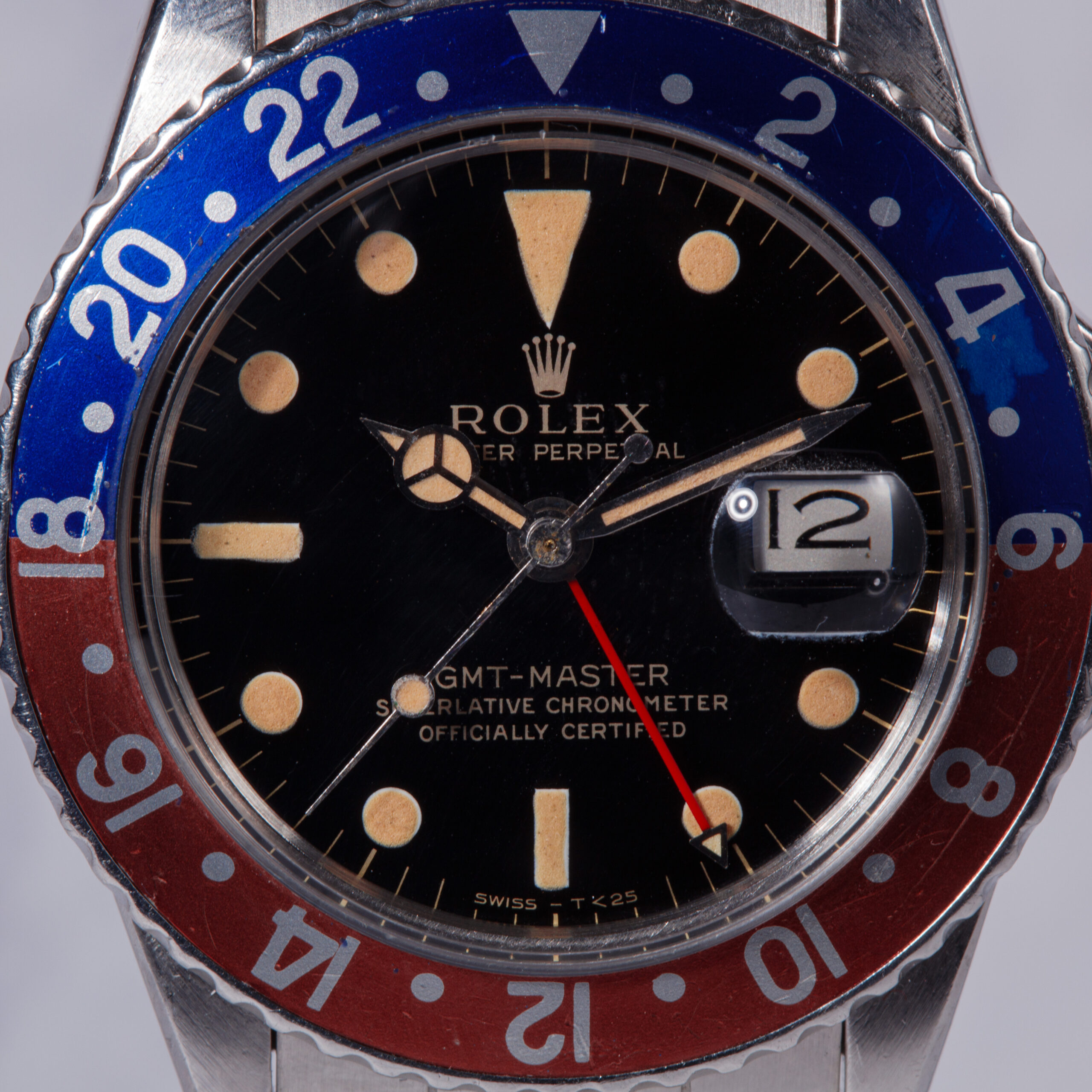 ROLEX GMT MASTER REF 1675 GILT PERFECT FULL SET WITH SPECIAL BACKCASE _0018_Calque 24